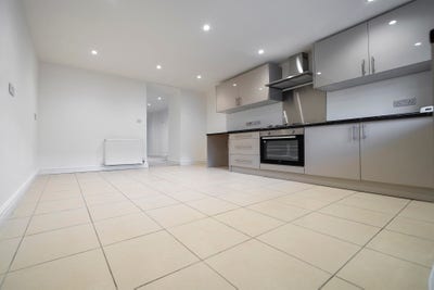 3 Bed Terraced House, Hyde, SK14 6LA Main Photo