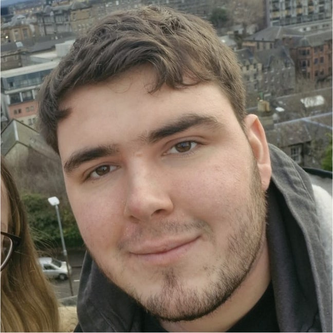 Young adult looking for a professional home Main Photo