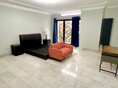 ✨Bright Furnished Rooms in a Modern in FINCHLEY   Main Photo