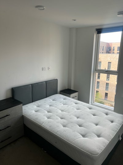 Double Room Available - Salford Quays  Main Photo