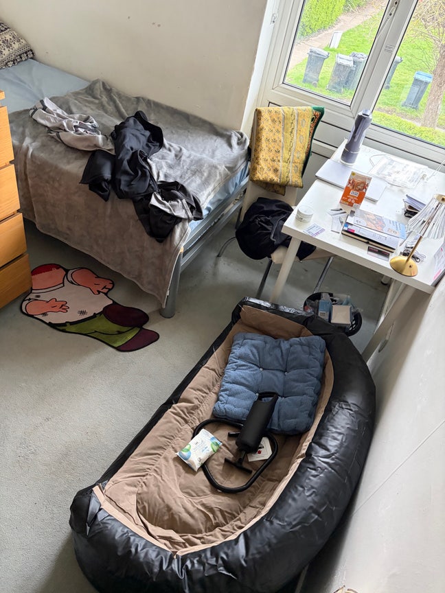 Cozy room Main Photo