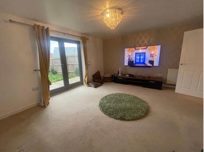 2x Double Rooms - Easy Access to M1 and Sixfields Main Photo