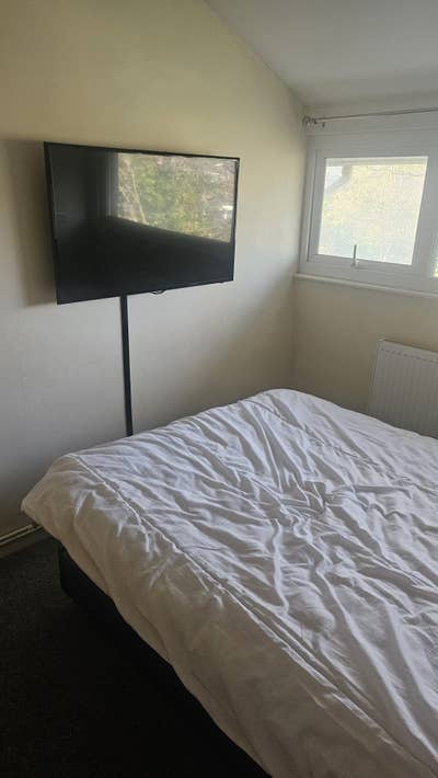 1 Double Bed Furnished Room Main Photo