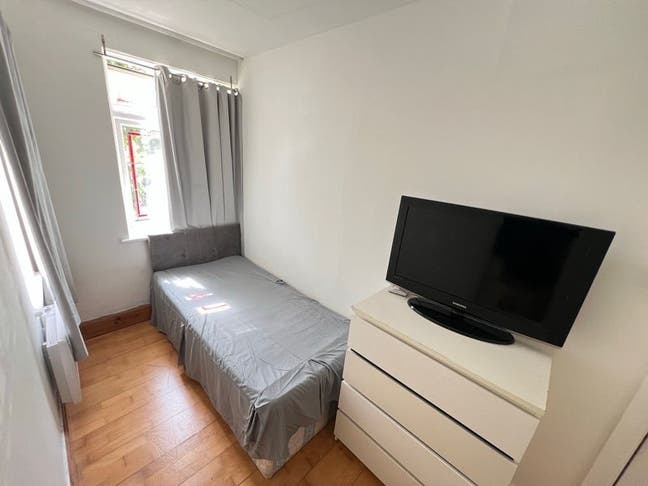 ✨ 🛌 Single Room to Let in Wembley Main Photo