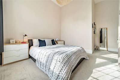 Large room for rent near Canary Wharf Main Photo