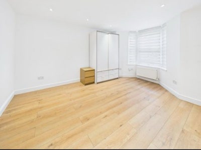 One Bedroom Flat  Main Photo