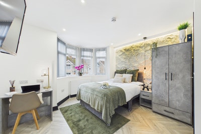 Farren Road, Wyken, Coventry Cv2  Main Photo