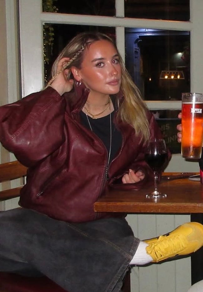 Looking for room or buddy up - females⭐ Main Photo