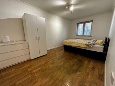 Huge Double in Hackney (E9) – Available NOW! 🌿 Main Photo