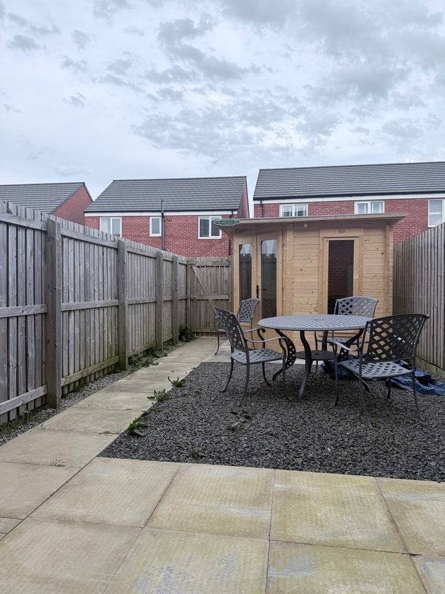 Double Room For Rent.  Main Photo