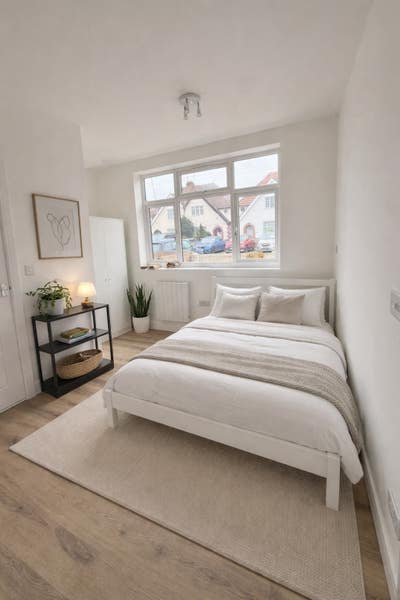 En-suite, Double Room, Furbished 2025: Main Photo