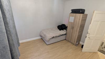 Double Room to let- Leicester LE2 7PE Main Photo