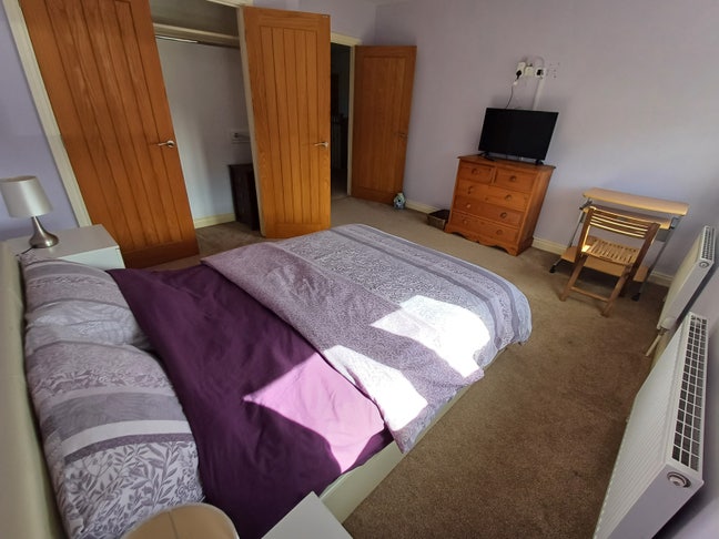 Large Double room with own seperate bathroom  Main Photo