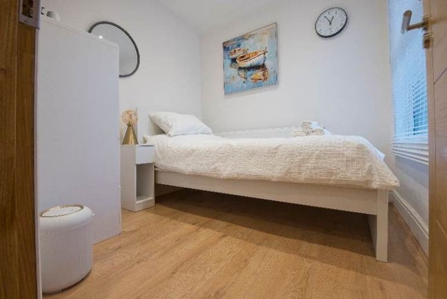 🏡 Furnished Rooms|Ready to Move In! Main Photo