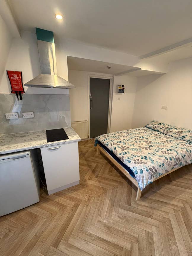 No Deposit City Centre Studio Main Photo