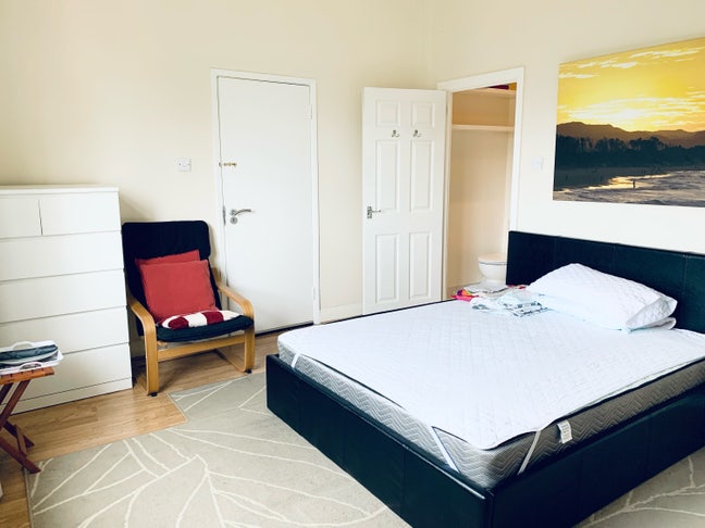 Beautiful big room &pound;550 all inc Main Photo