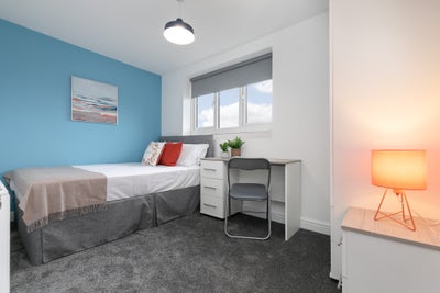 ☀️ Bright Double Room | Top Location | Bills Inc Main Photo