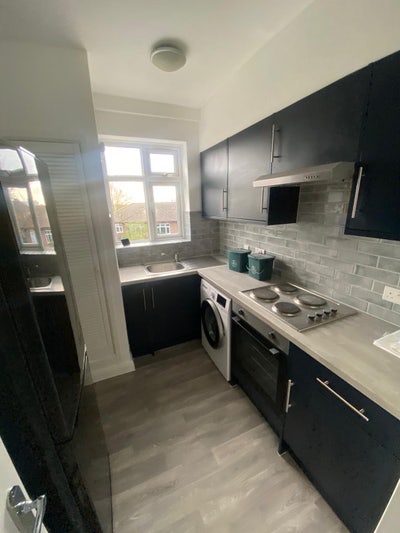 ✨🏡  2/3 Bedroom Flat in Willesden / Neasden  Main Photo