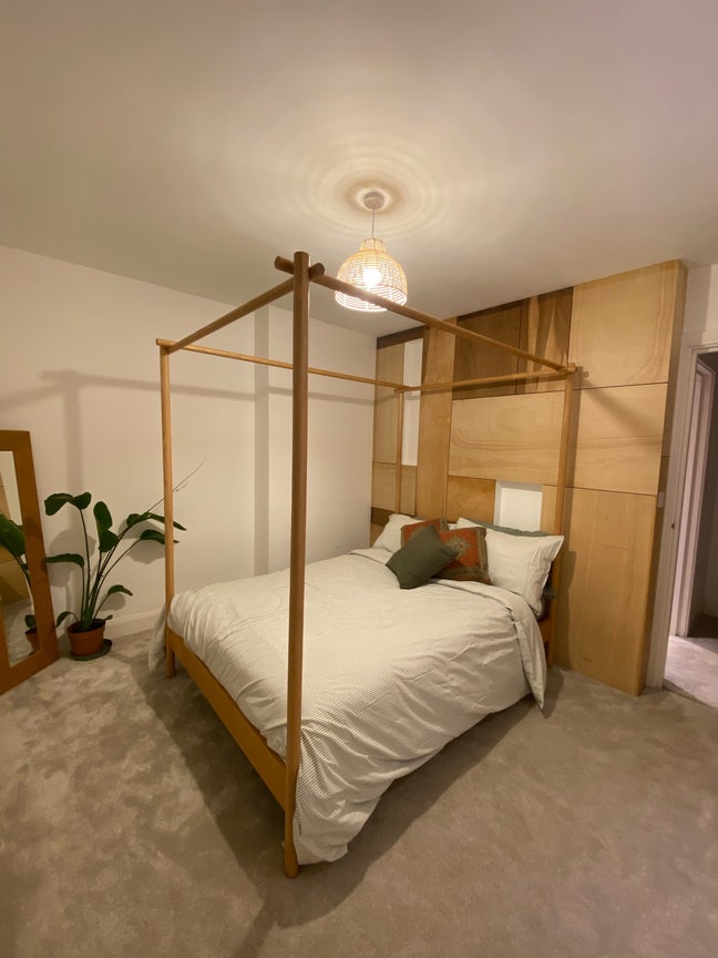 Double Room in Spacious, Modern home Main Photo