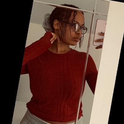 Student Female seeks a single or double room Main Photo