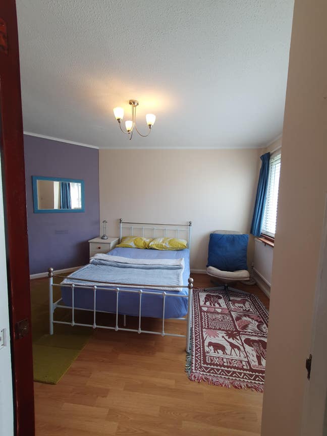 Double room, 10min walk to Tonbridge MLS Main Photo