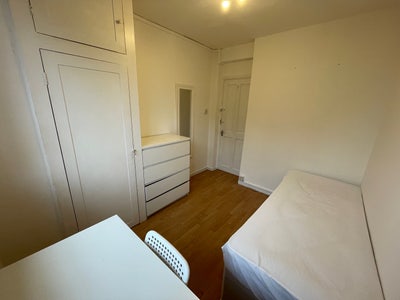 Lovely Room near Kingston Hospital Main Photo