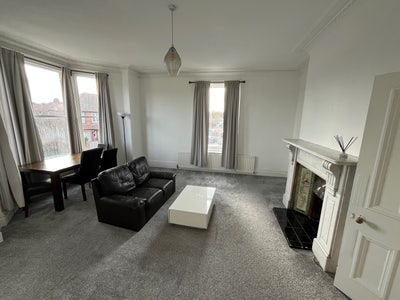 4 bedroom flat in south gosforth Main Photo