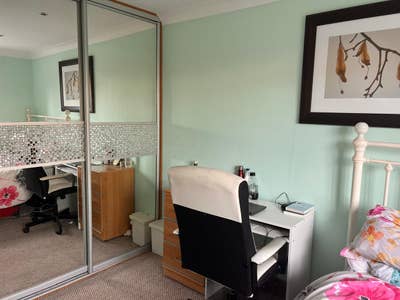 1 double room available for 2 months at EH12 Main Photo