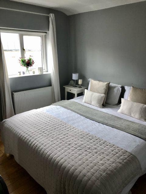1 large room available for rent from June 1st Main Photo