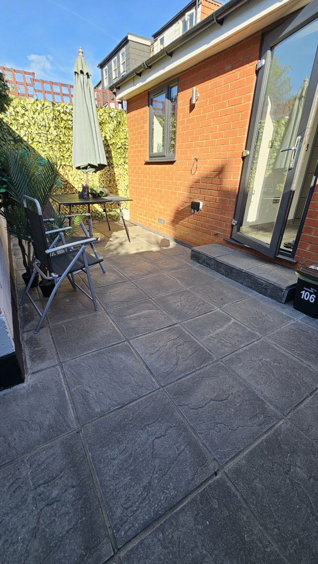 Modern 6 Bed House with Parking/Garden Streatham V Main Photo