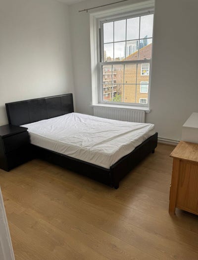 Lovely Double next to Liverpool Street | Aldgate Main Photo