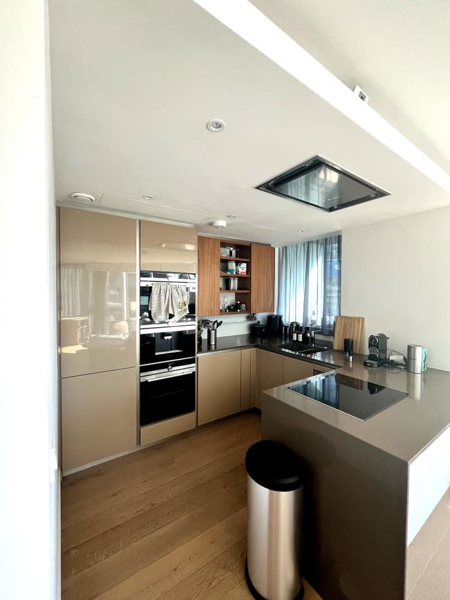 Spacious 1 bed flat on the river! SHORT LET Main Photo