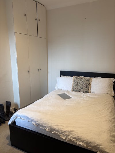 Bedroom available in 2 bed flat Main Photo