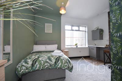 ✨ Large en-suite room | Birches Head Rd 📍 Main Photo