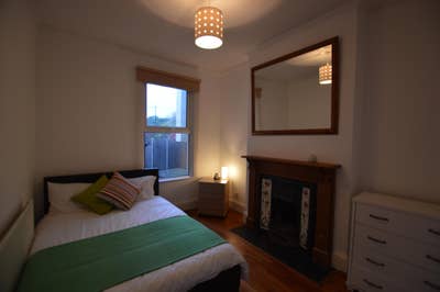 Large Double Rm - 1 week deposit!! Main Photo