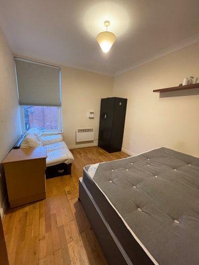 Cozy double room in amazing area Main Photo