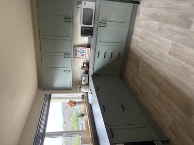 Room Available in Newly Renovated House Main Photo