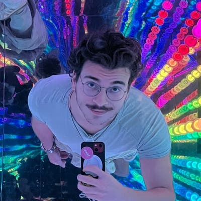 Young professional looking for a friendly, clean f Main Photo