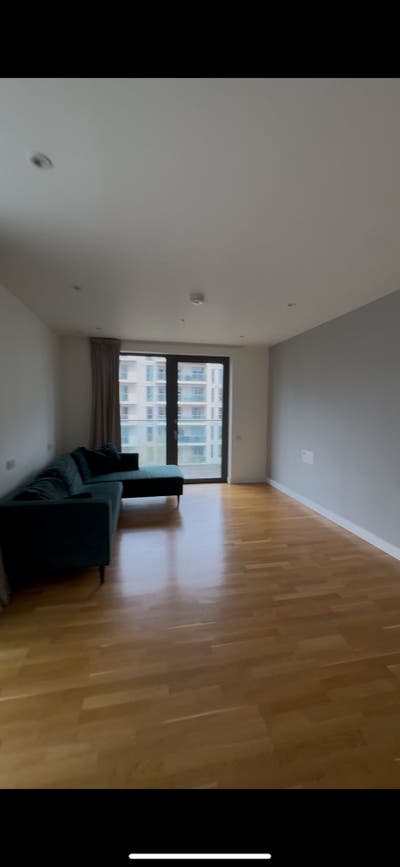 Rooms in east village (with a Dorgi dog) Main Photo