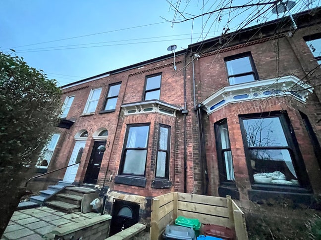 4 bed house in Whalley Range  Main Photo
