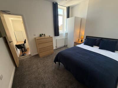 Self-Contained Studio Room – All Bills Included  Main Photo