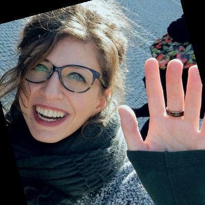 Hello,  I’m a 43 year old professional wo... Main Photo