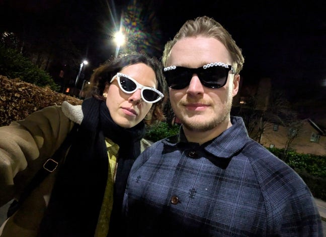 couple looking for 1 or 2 bed flat  Main Photo