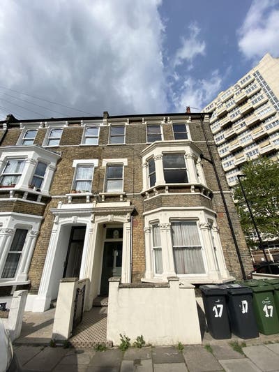 Homely Studio in Stockwell(Council Tax &Water inc) Main Photo