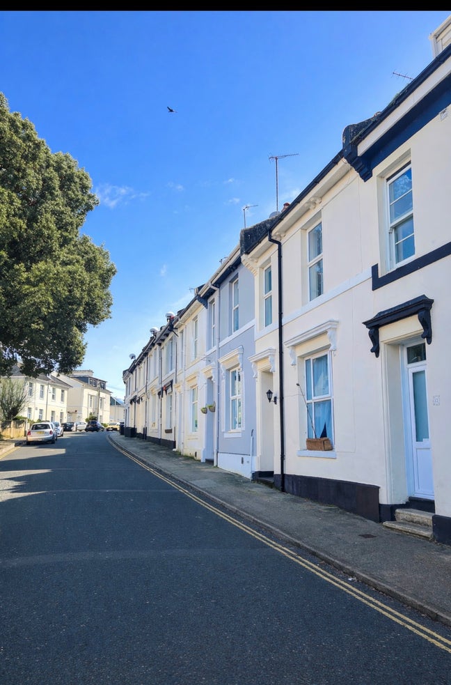 Double Room in a Shared House Main Photo