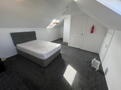 Spacious Double Room – All Bills Included  IG3 8UB Main Photo