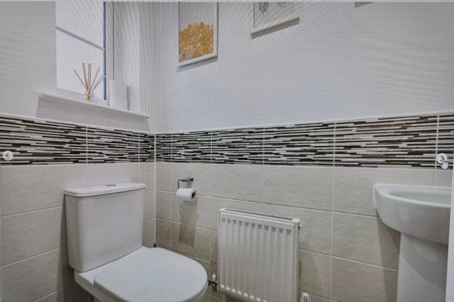 Single Room available Main Photo