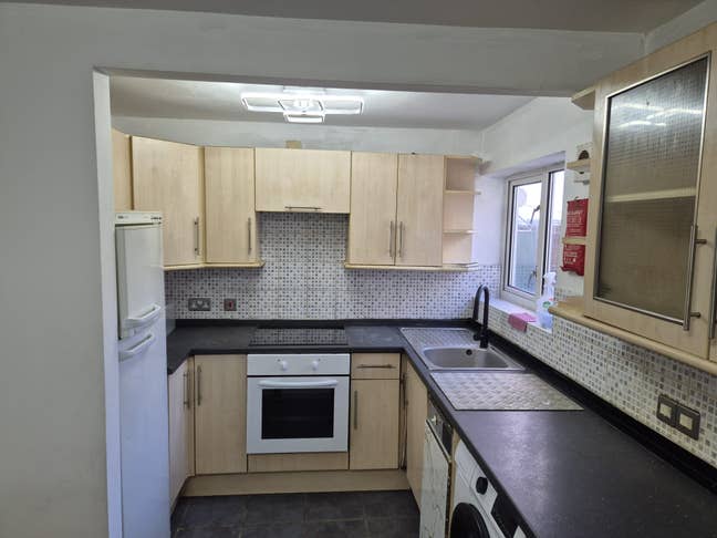 Short let: Single and double rooms in CB1 Main Photo