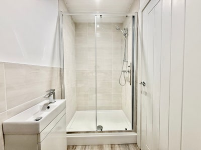 Available May - Ensuite Room in Pentyre Terrace Main Photo