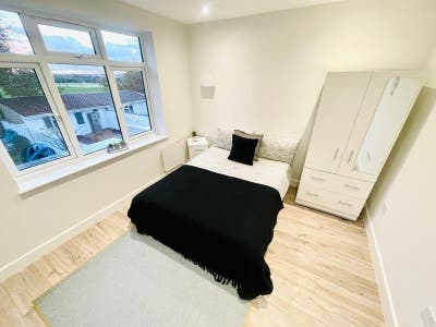 ✨ 🛌 En-Suite Room Available to Let in - Streatham Main Photo